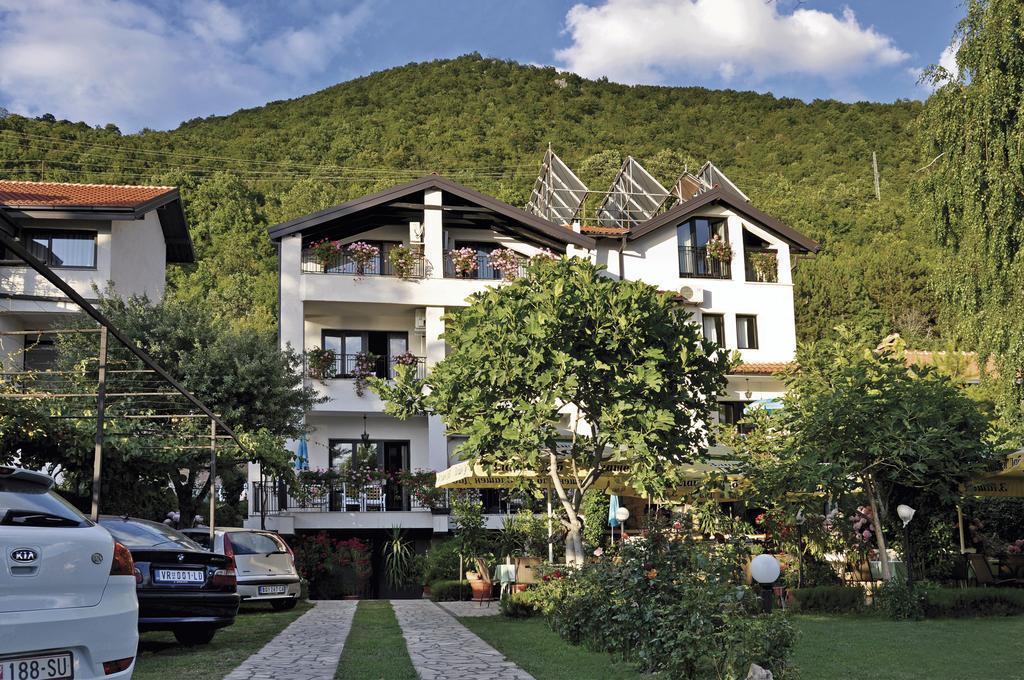 Villa Klia Lagadin Exteriör bild
