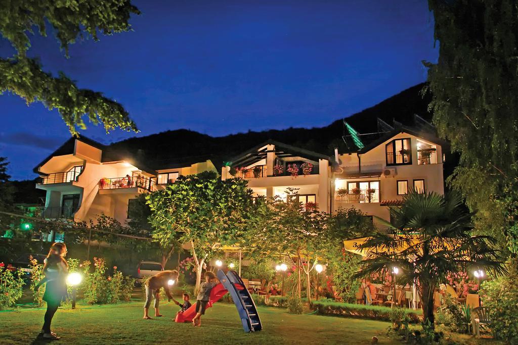Villa Klia Lagadin Exteriör bild